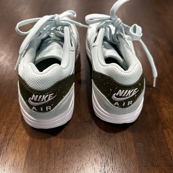 Nike Women's Air Max Running Sneakers Light Blue Size 5 - Picture 2 of 13